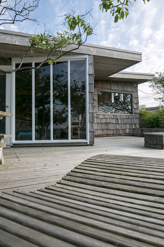 Modernist house and architecture in Fire Island Pines, photographed by koitz