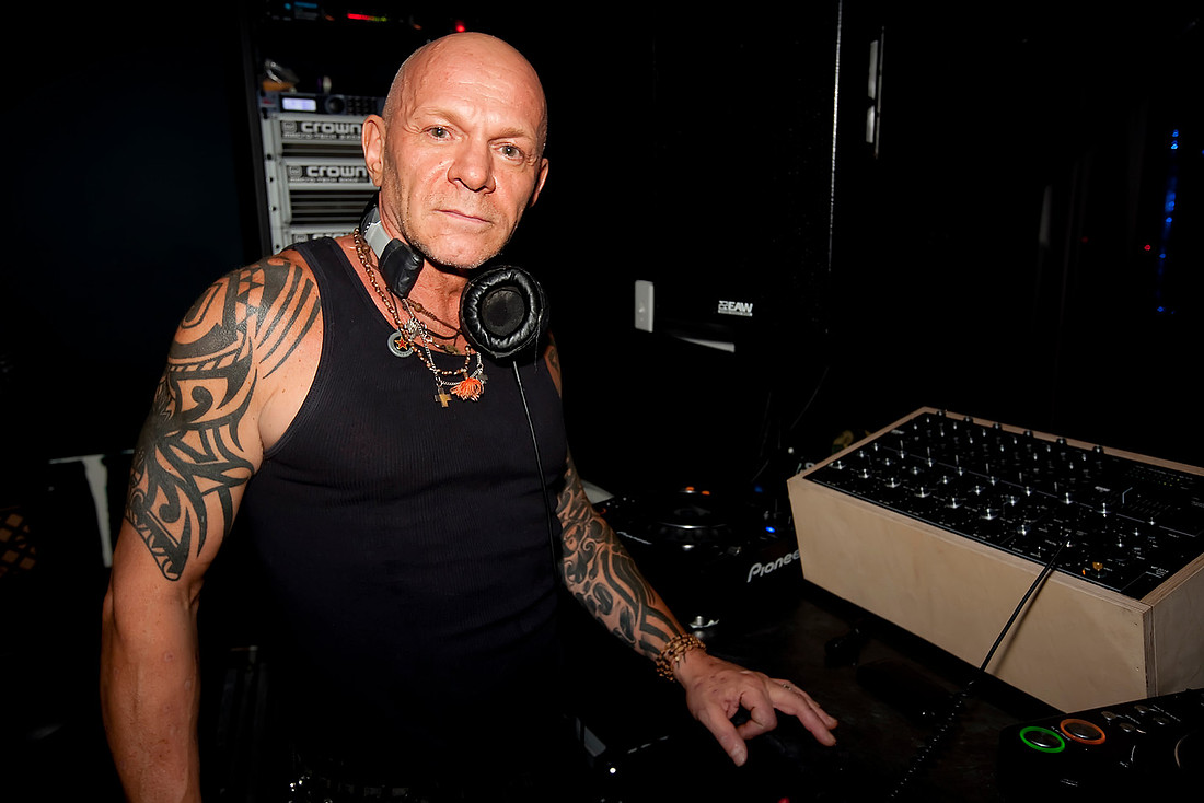 DJ Junior Vasquez at the pavilion in the Fire island Pines in 2009 | koitz photo